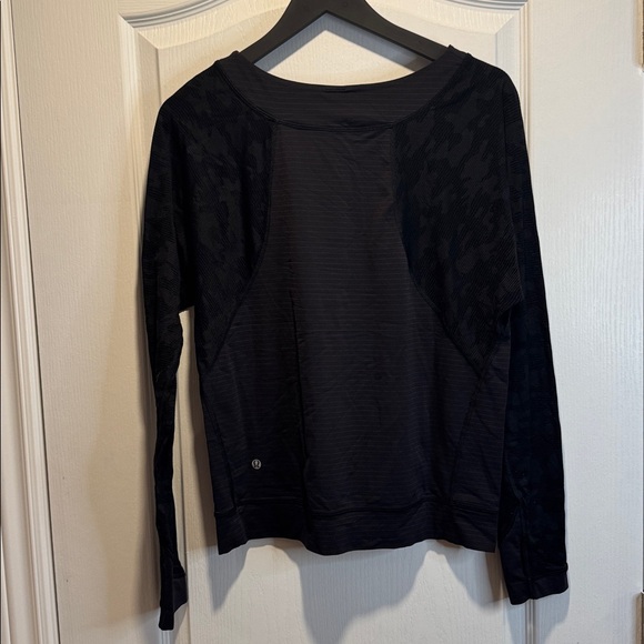 415-Lululemon Run For Days Long Sleeve
Black - Picture 11 of 11
